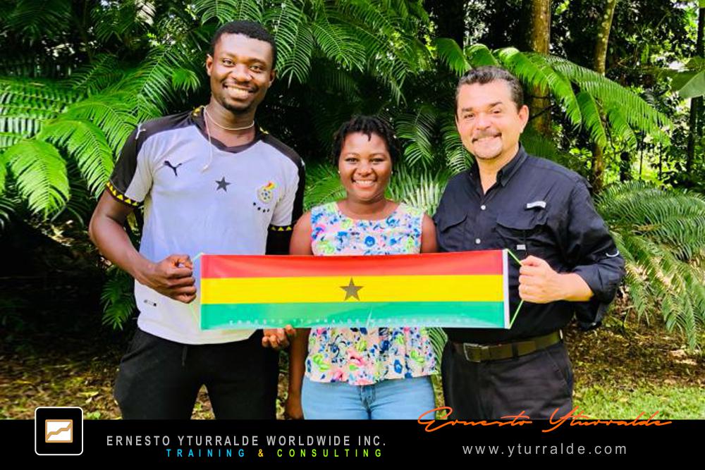 Team Building Play LATAM con dinámicas vivenciales de integración en cuerdas bajas