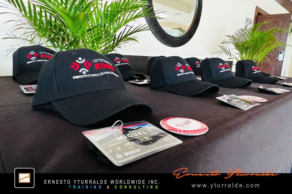 Team Building Play LATAM con retos grupales y dinámicas de trabajo colaborativo