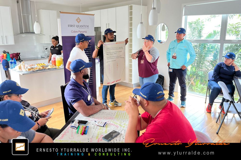 Team Building Play LATAM con talleres de integración empresarial y cuerdas bajas