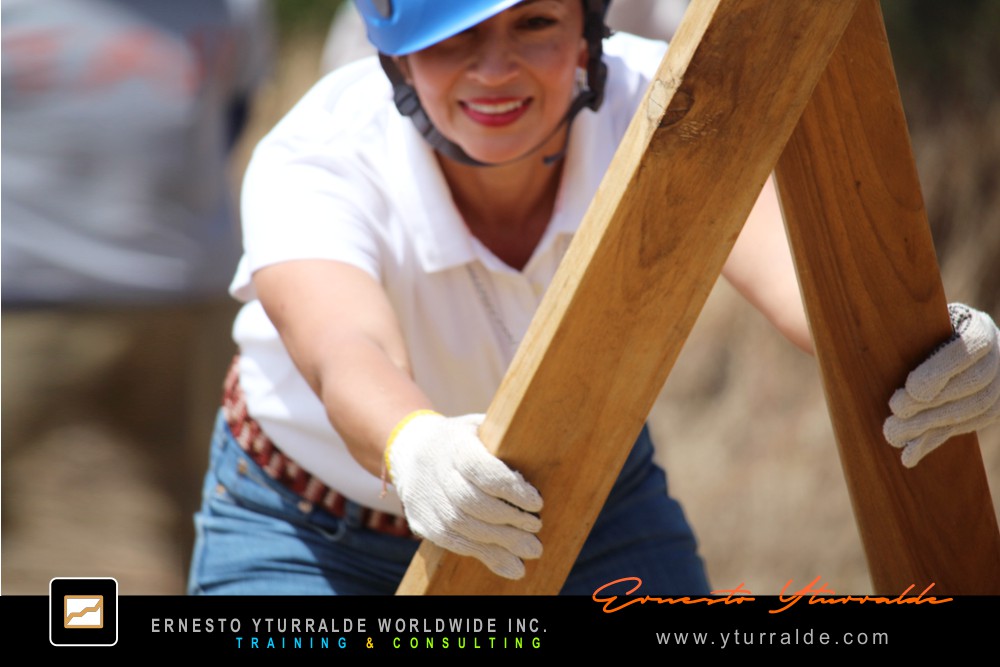 Team Building Play LATAM | Talleres de Cuerdas | Taller de Trabajo en Equipo para Empresas