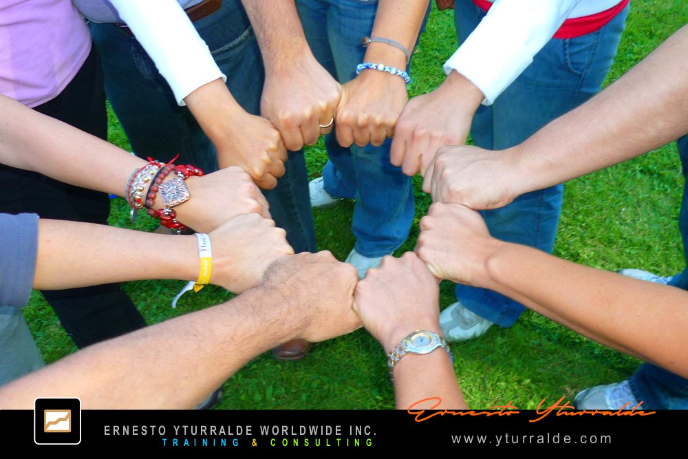 Team Building Play LATAM | Talleres de Cuerdas | Actividades lúdicas empresariales