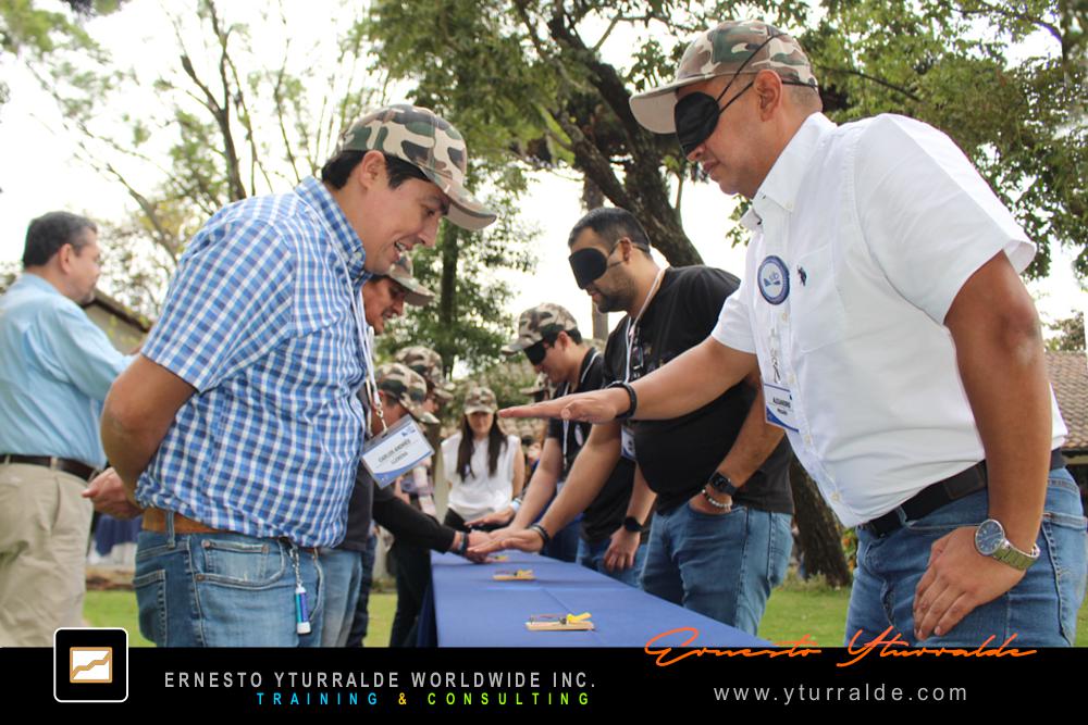 Team Building Play LATAM | Talleres de Cuerdas | Team Building Empresarial
