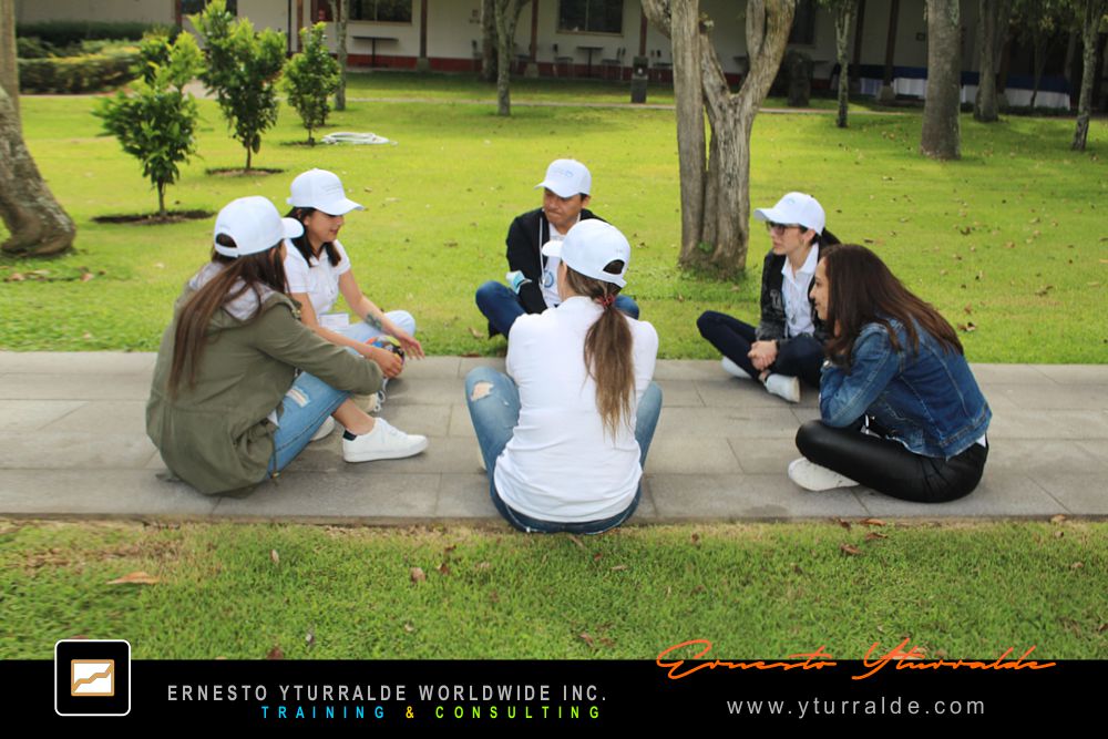 Team Building Play LATAM | Talleres de Cuerdas | Dinámicas de Grupos y Actividades para Team Building Empresarial