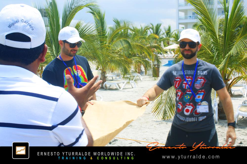 Team Building Play LATAM | Talleres de Cuerdas | Actividades lúdicas empresariales