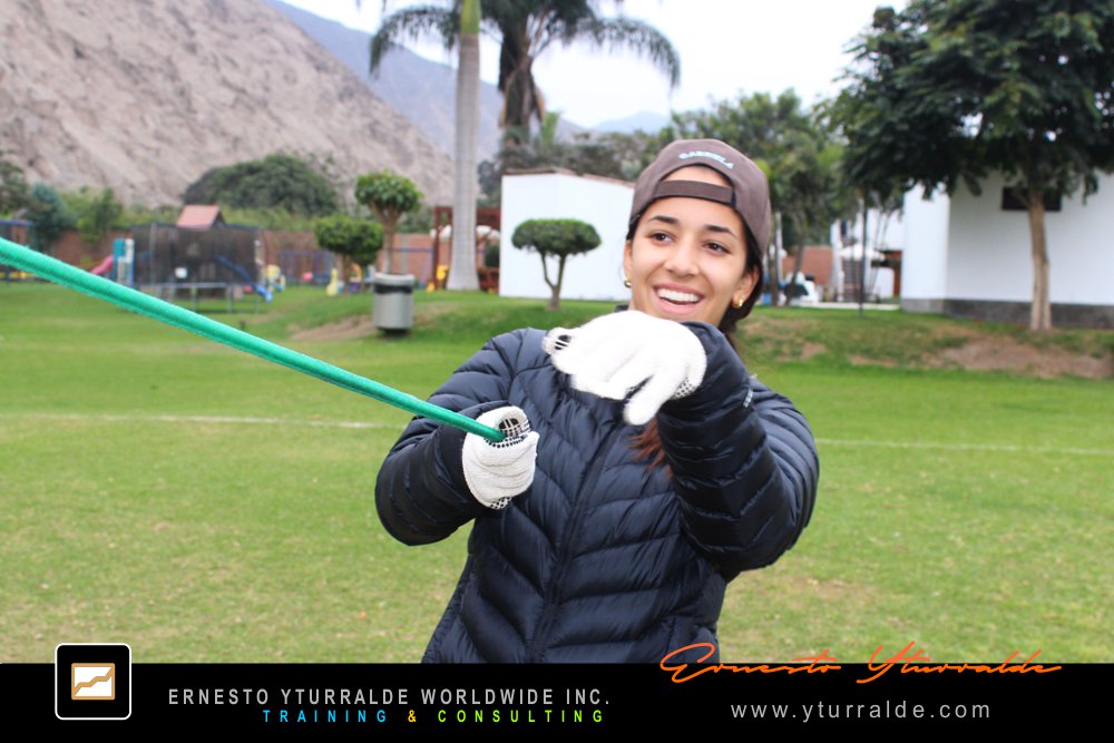 Team Building Play LATAM | Talleres de Cuerdas | Dinámicas de Grupos y Actividades para Team Building Empresarial